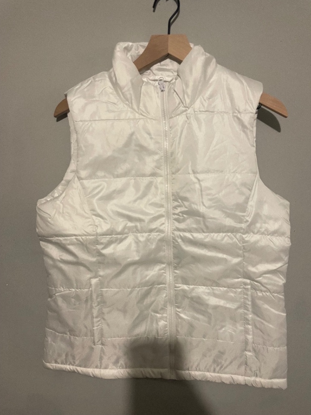 Jackson hole women’s size large white vest